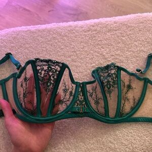 Elegant Green Lace Underwire Bra